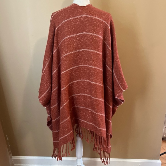 Universal Thread OSFM Orange/ Rust Shaw Wrap Sweater - Picture 4 of 6